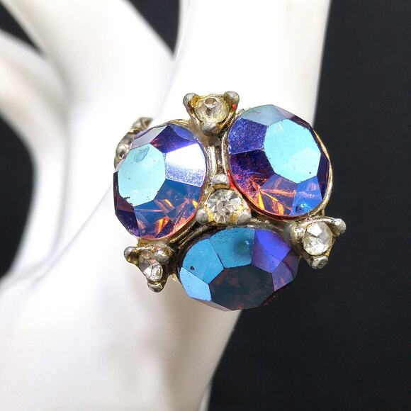Vintage Aurora Borealis Rhinestone Ring, Adjustable US Size 7, 1960s - Picture 4 of 10